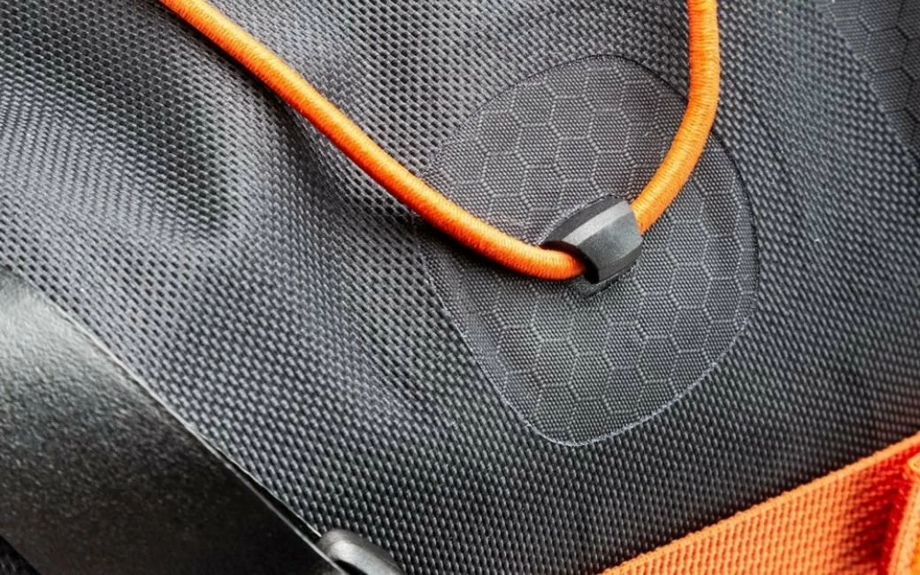 Sacoche De Selle Bikepacking ORTLIEB Seat Pack 16.5L Noir 5 Sacoche De Selle Bikepacking ORTLIEB Seat Pack 16.5L Noir – Image 5